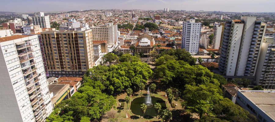 foto aerea da cidade de Ribeirão Preto, São Paulo.
