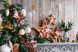 Imagem decoração de natalina com árvore e estrelas