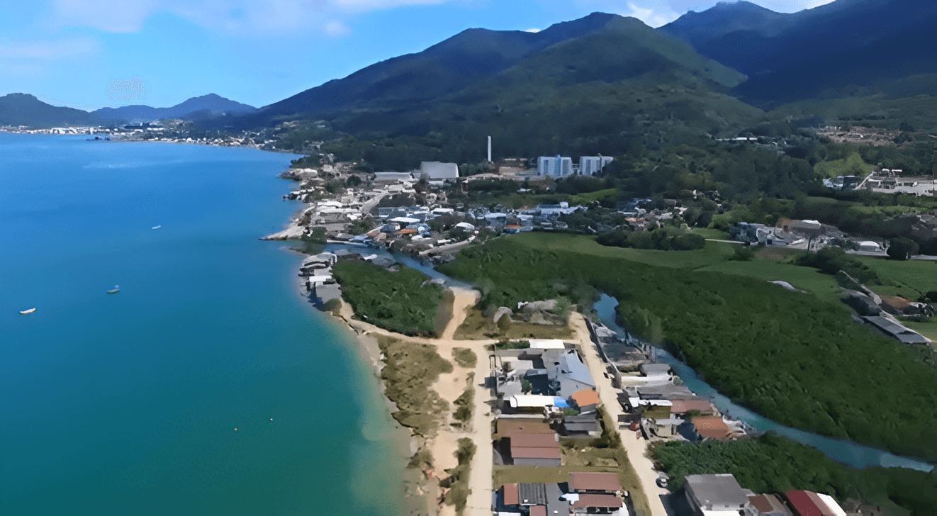 vista aérea da praia de pontal em palhoça