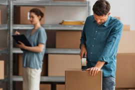 A imagem mostra um exemplo de Self Storage